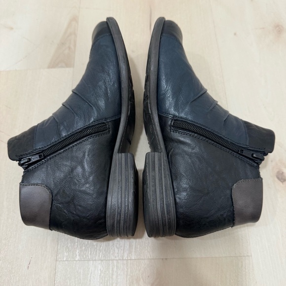 Remonte Black and Gray Ankle Booties - Picture 12 of 15